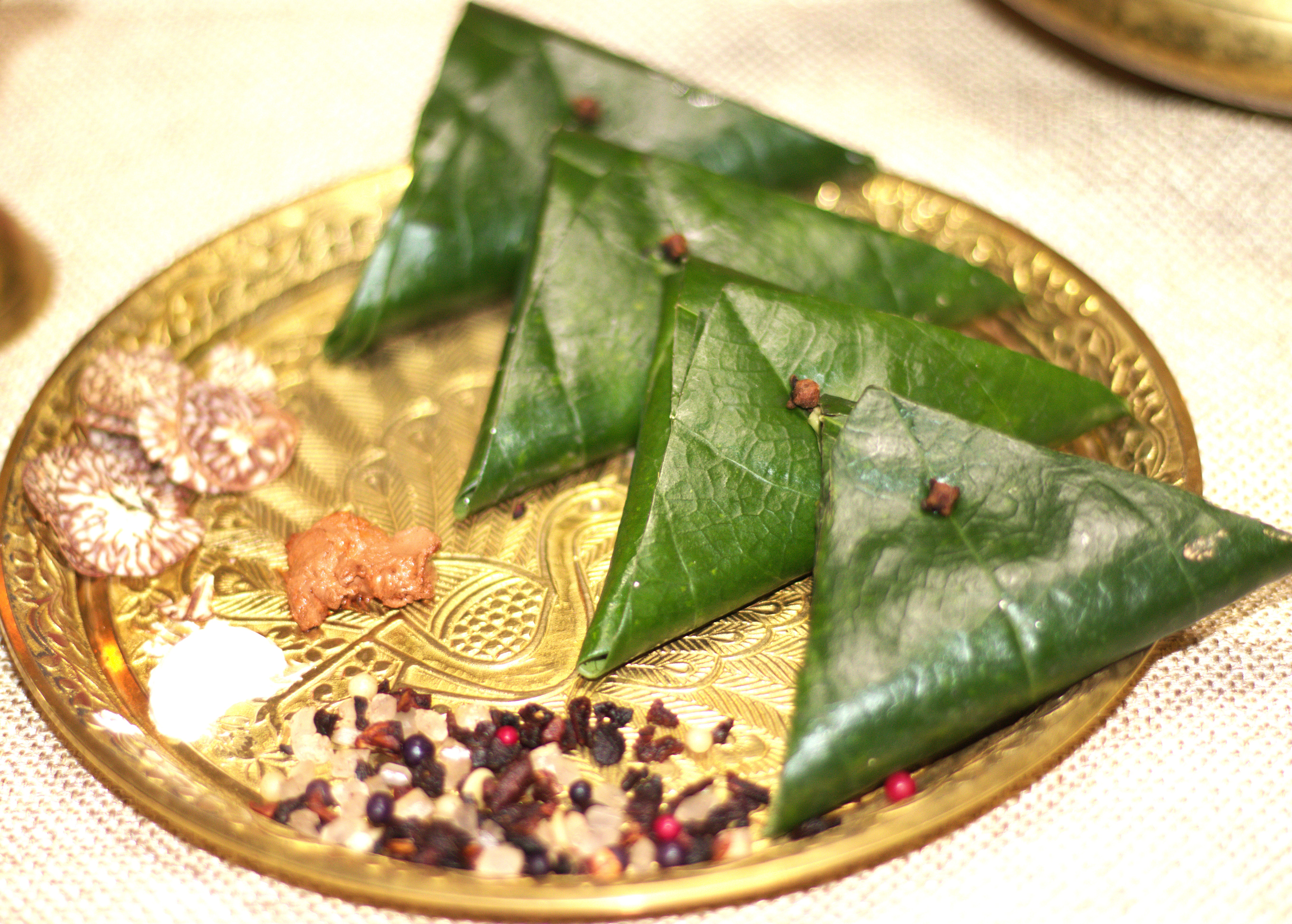 Meenakshi Saada Paan